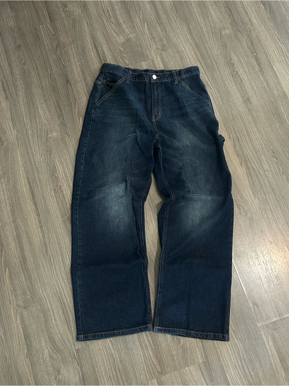Wide leg dark blue jeans